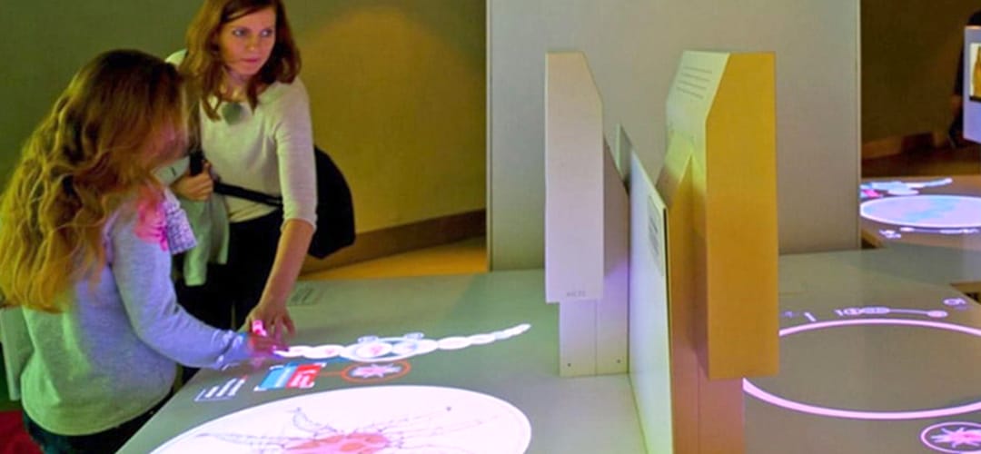 interactive-projector-screen-1